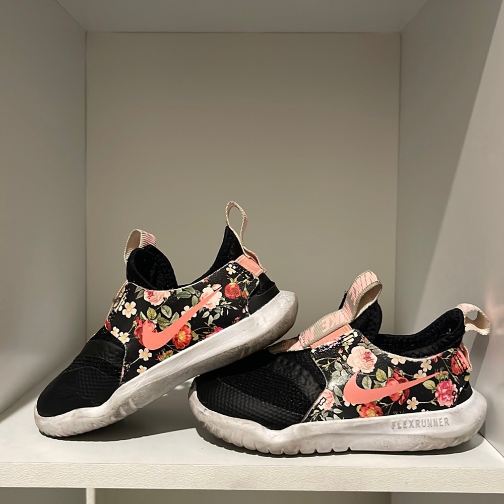 Nike Flex Runner Toddler size 8C
